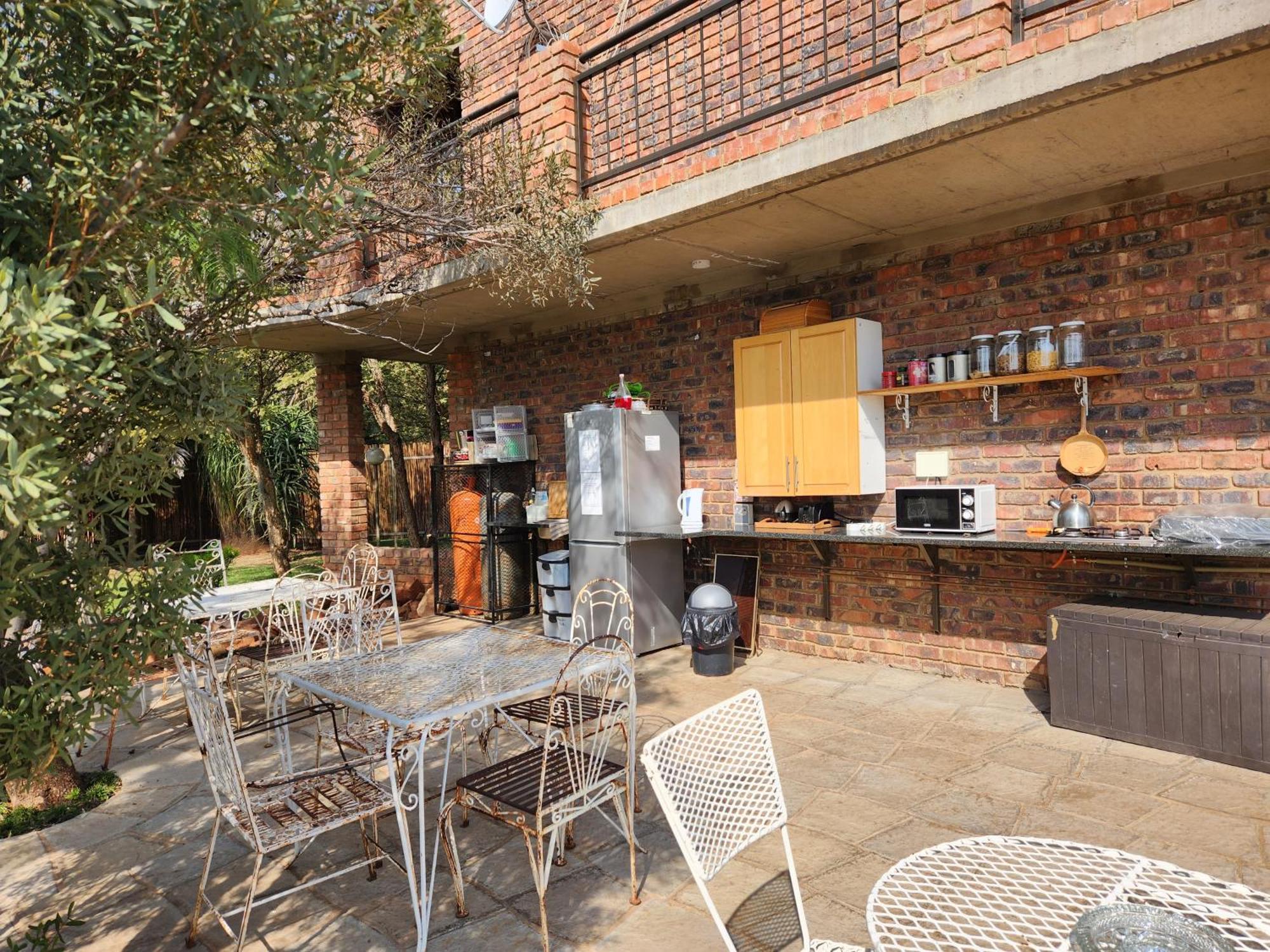 Suikerbosrant Sleep And Go Bed and Breakfast Pretoria-Noord Buitenkant foto