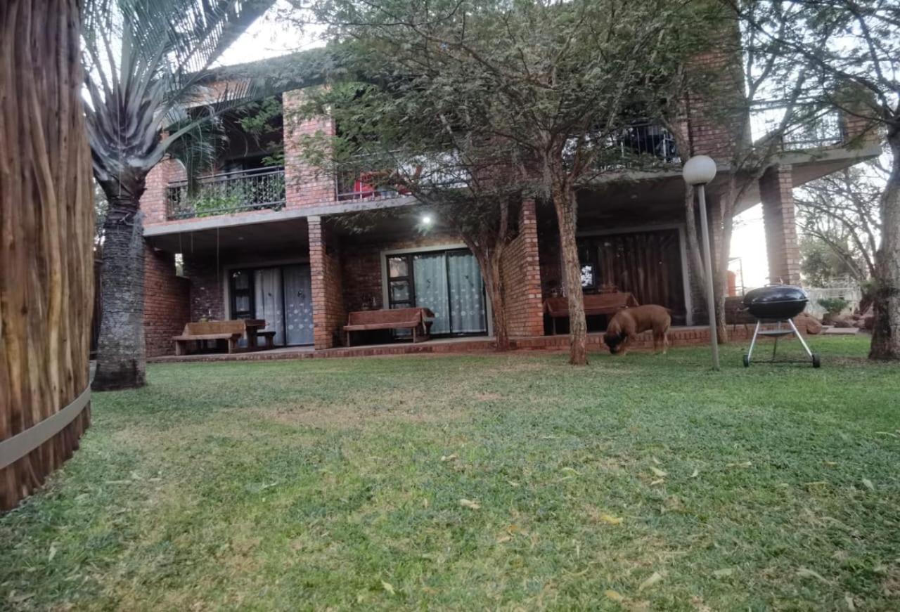 Suikerbosrant Sleep And Go Bed and Breakfast Pretoria-Noord Buitenkant foto
