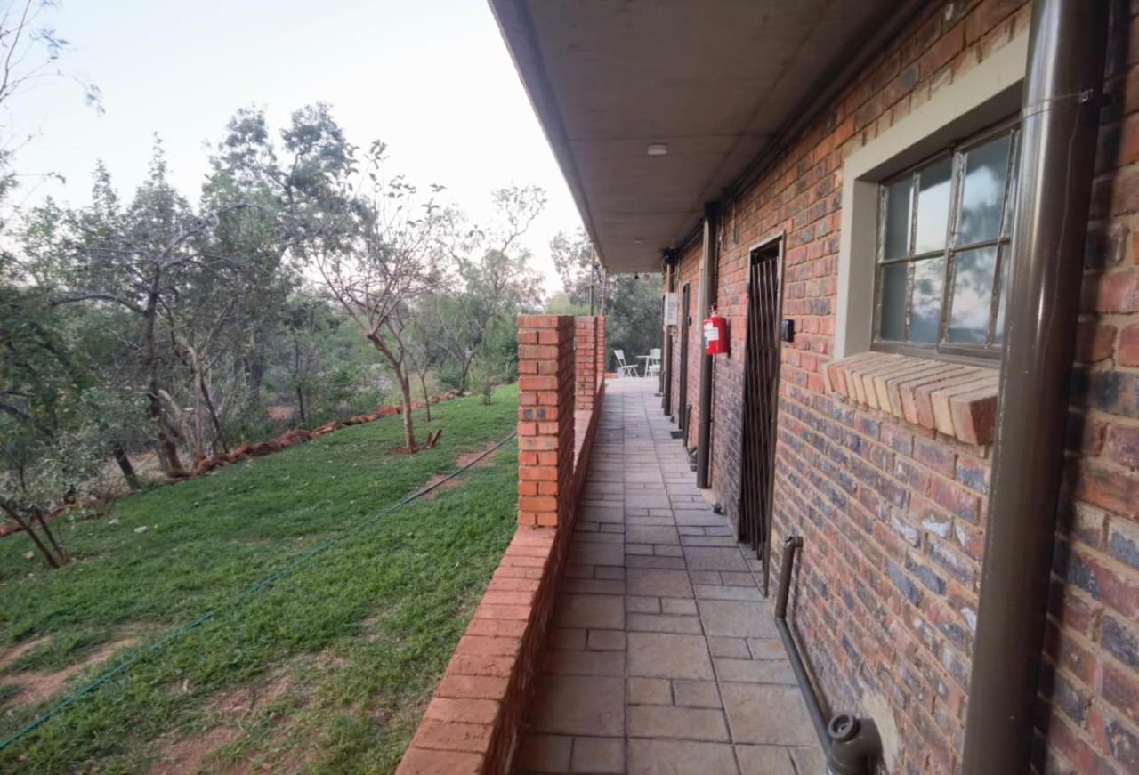 Suikerbosrant Sleep And Go Bed and Breakfast Pretoria-Noord Buitenkant foto