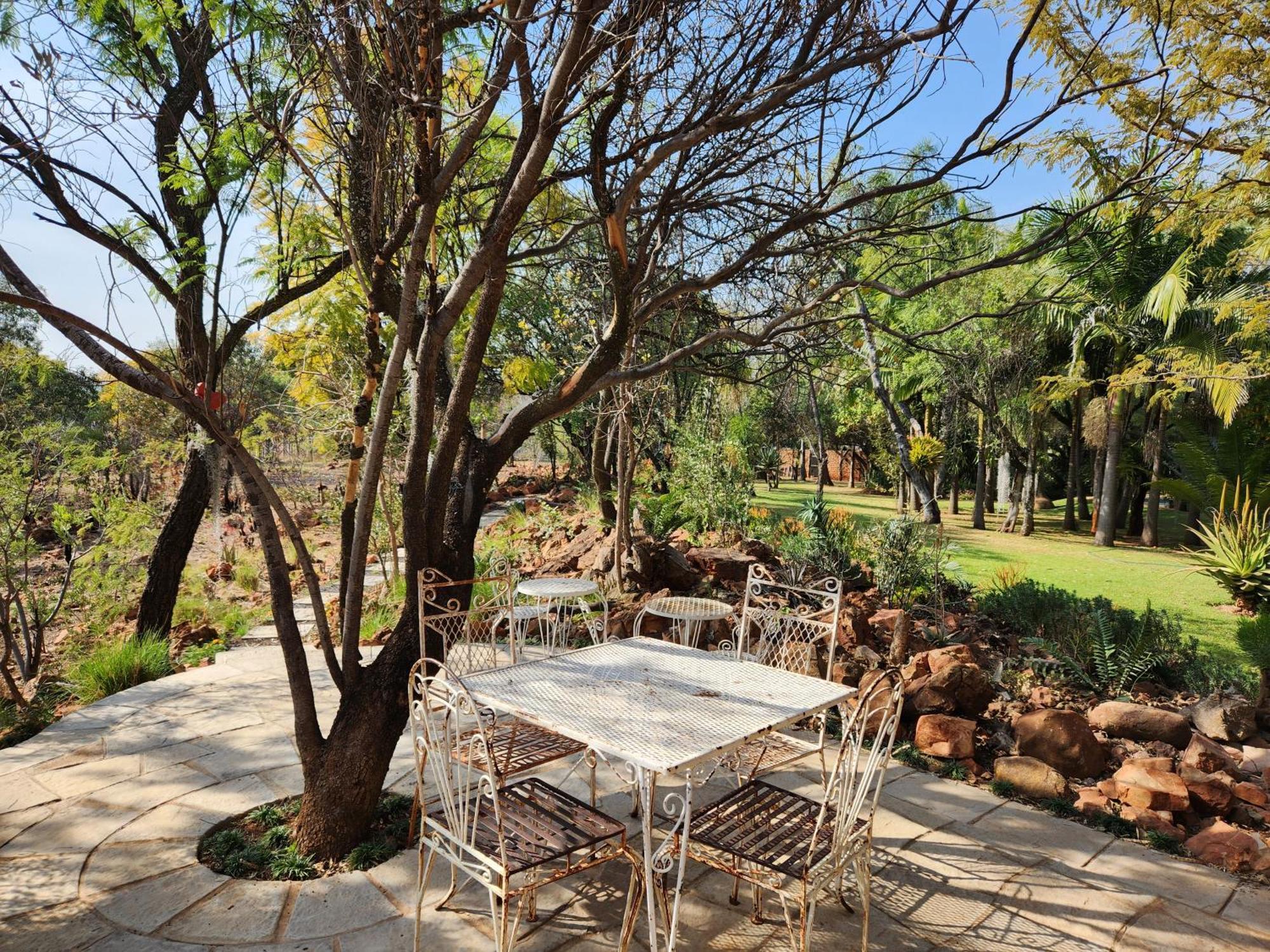Suikerbosrant Sleep And Go Bed and Breakfast Pretoria-Noord Buitenkant foto