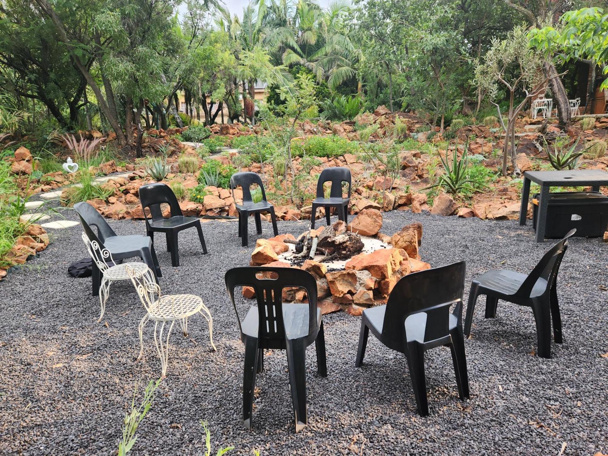 Suikerbosrant Sleep And Go Bed and Breakfast Pretoria-Noord Buitenkant foto