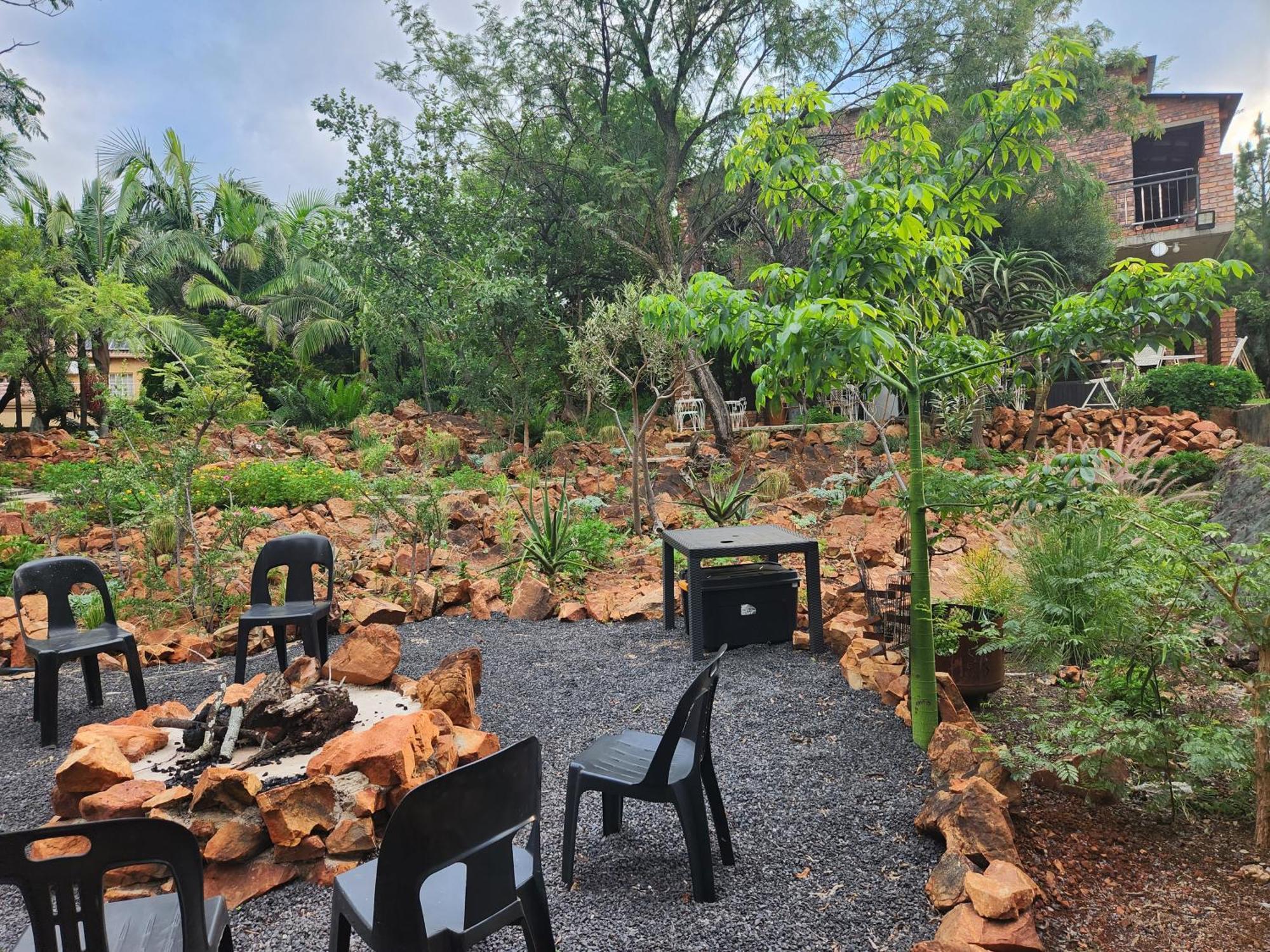 Suikerbosrant Sleep And Go Bed and Breakfast Pretoria-Noord Buitenkant foto